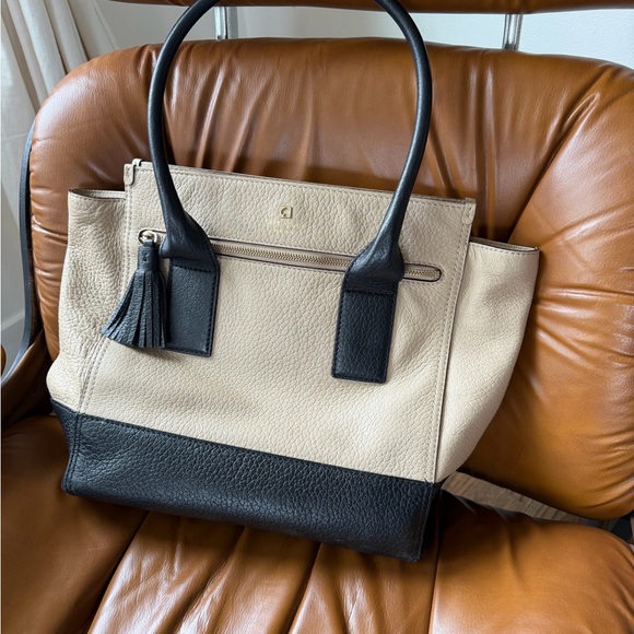 kate spade Handbags - Kate Spade Black and Cream Tote Bag